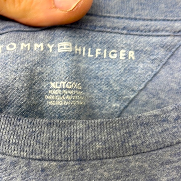 Tommy Hilfiger XL - Picture 2 of 3
